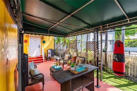 House in Miami, Florida 1 bedroom, 65.03 sq.m. № 1779804 - photo 8