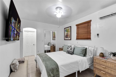 House in Miami, Florida 1 bedroom, 65.03 sq.m. № 1779804 - photo 4