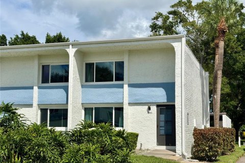 Townhouse in Clearwater, Florida 2 bedrooms, 107.02 sq.m. № 2349512