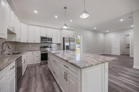Casa en venta en Sarasota, Florida, 4 dormitorios, 216.74 m2 № 2144737 - foto 13