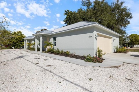 Casa en Sarasota, Florida 4 dormitorios, 216.74 m2 № 2144737