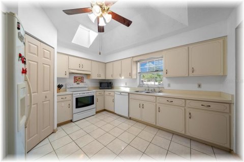 Casa en venta en Ocala, Florida, 3 dormitorios, 146.69 m2 № 2117744 - foto 9