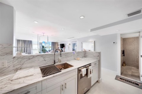 Copropriété à vendre à Miami Beach, Floride: 1 chambre, 78.04 m2 № 1950453 - photo 8