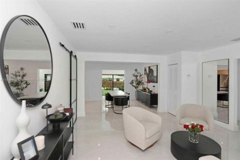 Casa en venta en Miami, Florida, 3 dormitorios, 142.88 m2 № 1822005 - foto 3