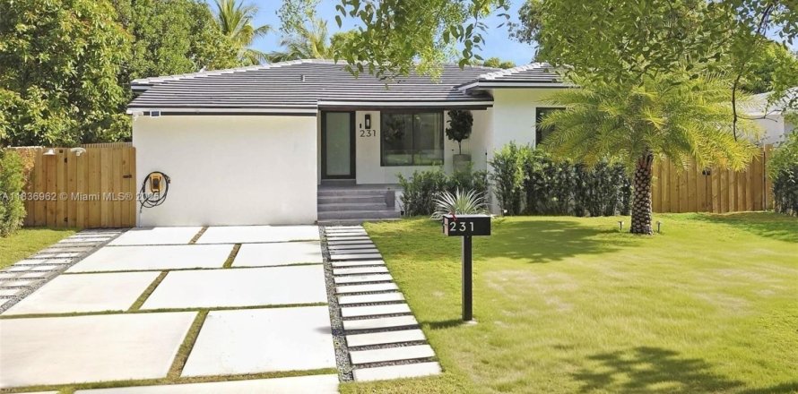 Casa en Miami, Florida 3 dormitorios, 142.88 m2 № 1822005