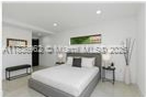 Casa en venta en Miami, Florida, 3 dormitorios, 142.88 m2 № 1822005 - foto 10