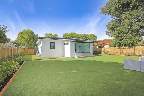 Casa en venta en Miami, Florida, 3 dormitorios, 142.88 m2 № 1822005 - foto 21