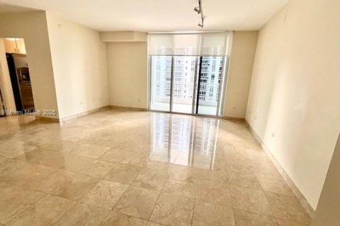 Condo in Miami, Florida, 2 bedrooms  № 1806406 - photo 4