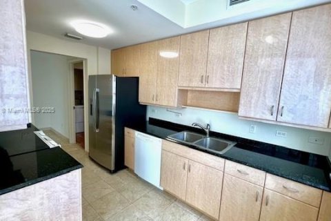 Condo in Miami, Florida, 2 bedrooms  № 1806406 - photo 5