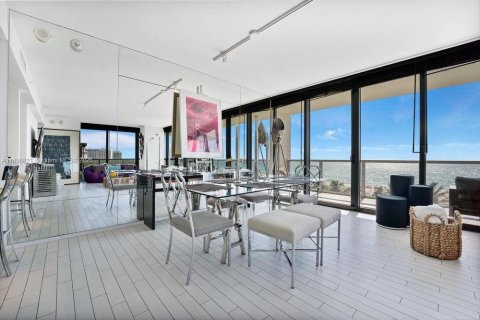 Condo in Miami Beach, Florida, 2 bedrooms № 2081616 - photo 10