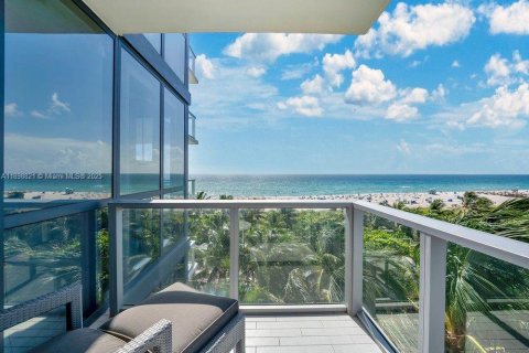 Condo in Miami Beach, Florida, 2 bedrooms № 2081616 - photo 16