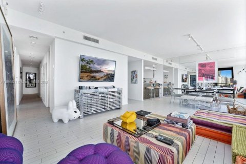 Condo in Miami Beach, Florida, 2 bedrooms № 2081616 - photo 6