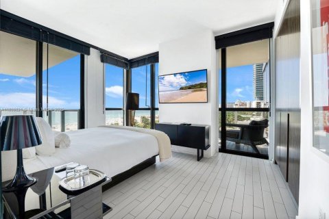 Condo in Miami Beach, Florida, 2 bedrooms № 2081616 - photo 17
