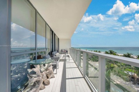Condo in Miami Beach, Florida, 2 bedrooms № 2081616
