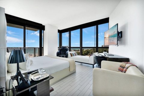 Condo in Miami Beach, Florida, 2 bedrooms № 2081616 - photo 18