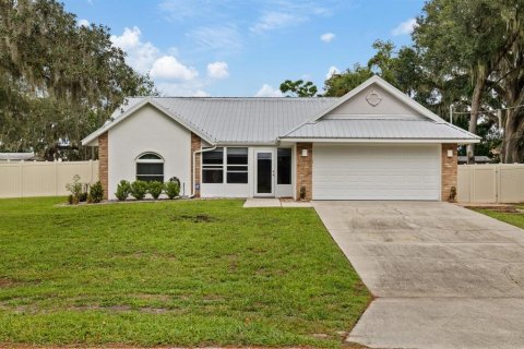 House in San Antonio, Florida 3 bedrooms, 120.49 sq.m. № 2342495