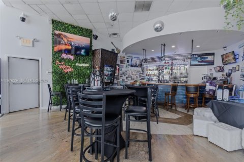 Propiedad comercial en venta en Miami Beach, Florida № 2042089 - foto 19