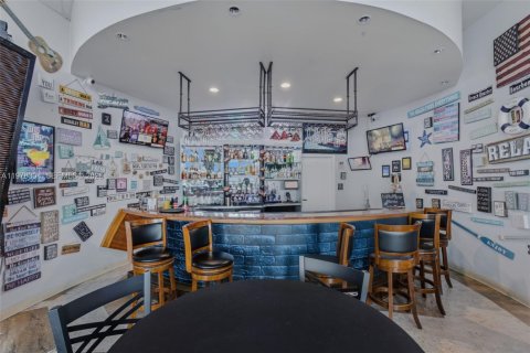 Propiedad comercial en venta en Miami Beach, Florida № 2042089 - foto 22