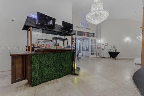 Propiedad comercial en venta en Miami Beach, Florida № 2042089 - foto 6