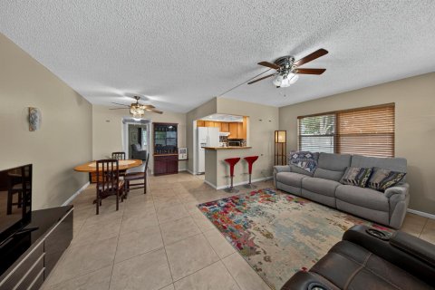 Condominio en alquiler en Deerfield Beach, Florida, 1 dormitorio, 65.03 m2 № 2085651 - foto 4