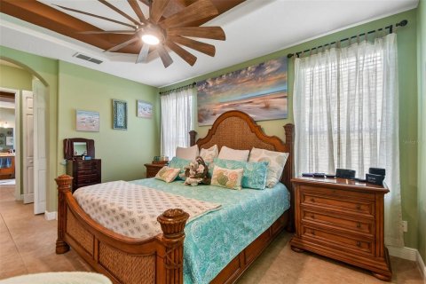 House in Oviedo, Florida 5 bedrooms, 345.97 sq.m. № 2389457 - photo 27