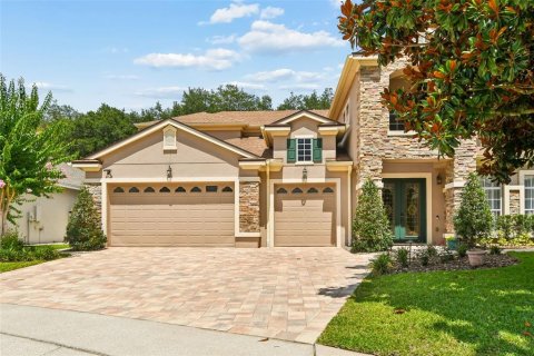 House in Oviedo, Florida 5 bedrooms, 345.97 sq.m. № 2389457 - photo 3