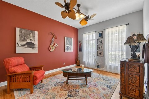 House in Oviedo, Florida 5 bedrooms, 345.97 sq.m. № 2389457 - photo 8
