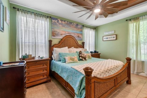 House in Oviedo, Florida 5 bedrooms, 345.97 sq.m. № 2389457 - photo 26