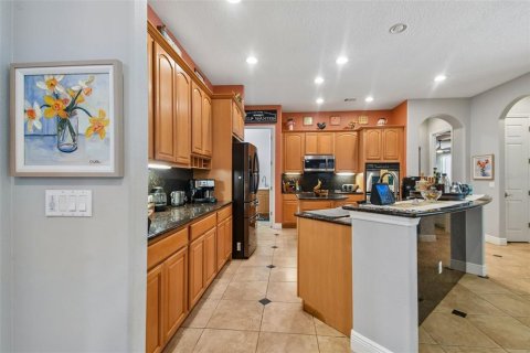 House in Oviedo, Florida 5 bedrooms, 345.97 sq.m. № 2389457 - photo 18