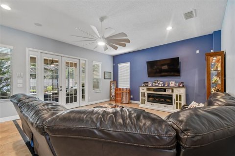 House in Oviedo, Florida 5 bedrooms, 345.97 sq.m. № 2389457 - photo 14