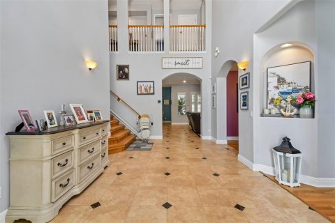 House in Oviedo, Florida 5 bedrooms, 345.97 sq.m. № 2389457 - photo 6