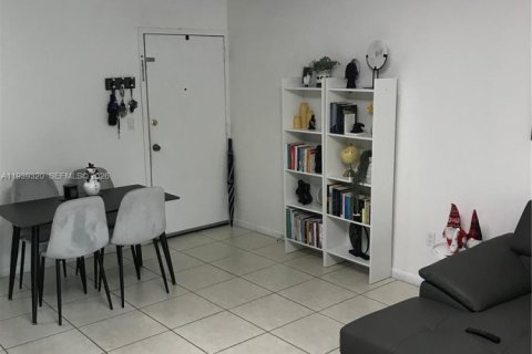 Copropriété à louer à Miami, Floride: 2 chambres, 82.78 m2 № 1996613 - photo 7