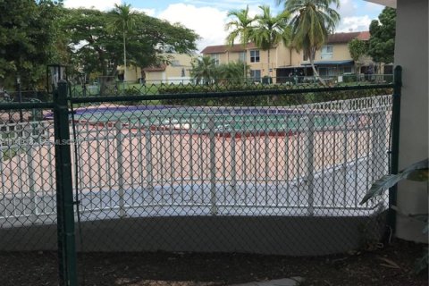 Copropriété à louer à Miami, Floride: 2 chambres, 82.78 m2 № 1996613 - photo 25