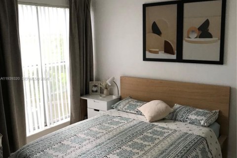 Copropriété à louer à Miami, Floride: 2 chambres, 82.78 m2 № 1996613 - photo 11