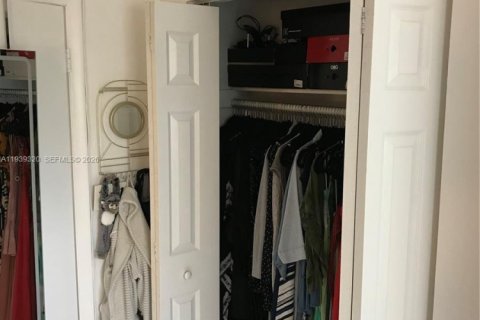 Copropriété à louer à Miami, Floride: 2 chambres, 82.78 m2 № 1996613 - photo 18