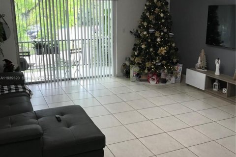 Copropriété à louer à Miami, Floride: 2 chambres, 82.78 m2 № 1996613 - photo 6