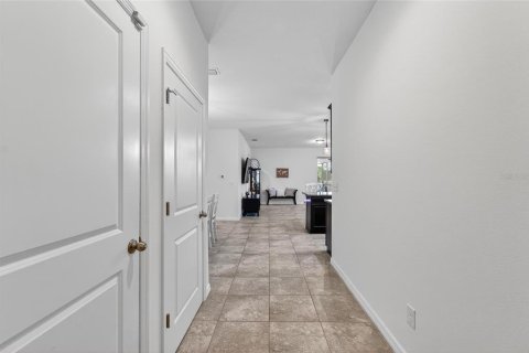 House in Apollo Beach, Florida 4 bedrooms, 205.22 sq.m. № 1903607 - photo 5