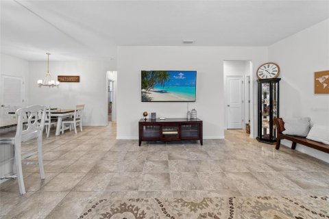 House in Apollo Beach, Florida 4 bedrooms, 205.22 sq.m. № 1903607 - photo 10