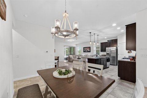 House in Apollo Beach, Florida 4 bedrooms, 205.22 sq.m. № 1903607 - photo 6