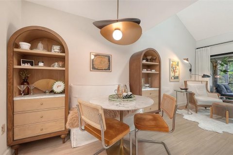Copropriété à vendre à Sarasota, Floride: 3 chambres, 122.72 m2 № 2389197 - photo 8