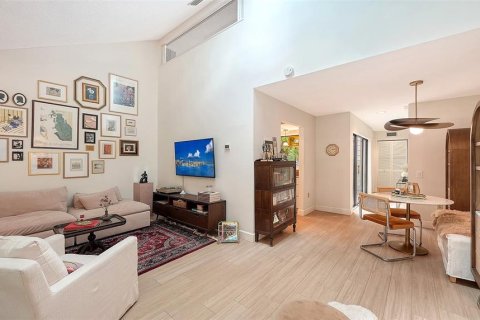 Copropriété à vendre à Sarasota, Floride: 3 chambres, 122.72 m2 № 2389197 - photo 6