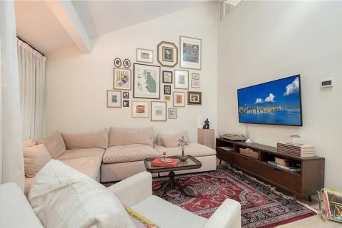 Copropriété à vendre à Sarasota, Floride: 3 chambres, 122.72 m2 № 2389197 - photo 4