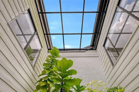 Copropriété à vendre à Sarasota, Floride: 3 chambres, 122.72 m2 № 2389197 - photo 18