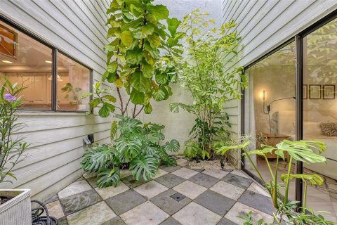 Copropriété à vendre à Sarasota, Floride: 3 chambres, 122.72 m2 № 2389197 - photo 17