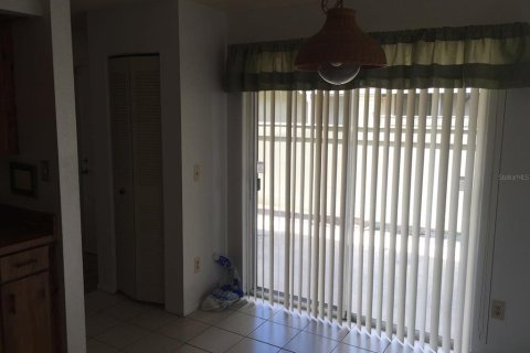 Condominio en alquiler en Orlando, Florida, 2 dormitorios, 98.57 m2 № 2236709 - foto 6
