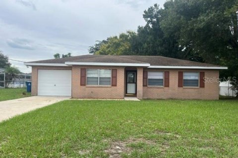 House in Lake Wales, Florida 3 bedrooms, 99.03 sq.m. № 2397091