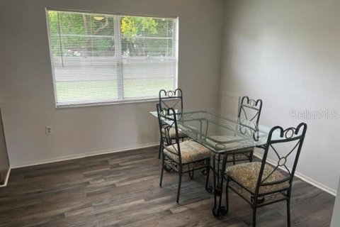 House in Lake Wales, Florida 3 bedrooms, 99.03 sq.m. № 2397091 - photo 4