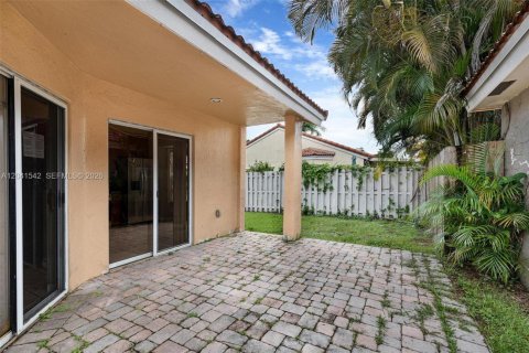 Купить виллу или дом в Уэстон, Флорида 4 комнаты, 89.37м2, № 2246970 - фото 21