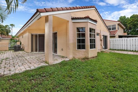 Купить виллу или дом в Уэстон, Флорида 4 комнаты, 89.37м2, № 2246970 - фото 24