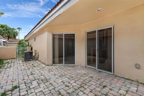Купить виллу или дом в Уэстон, Флорида 4 комнаты, 89.37м2, № 2246970 - фото 20